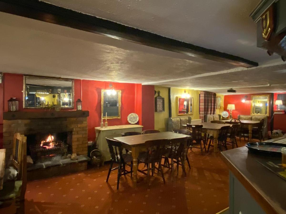 The Carriers Arms Hotel Codford St Mary Bagian luar foto